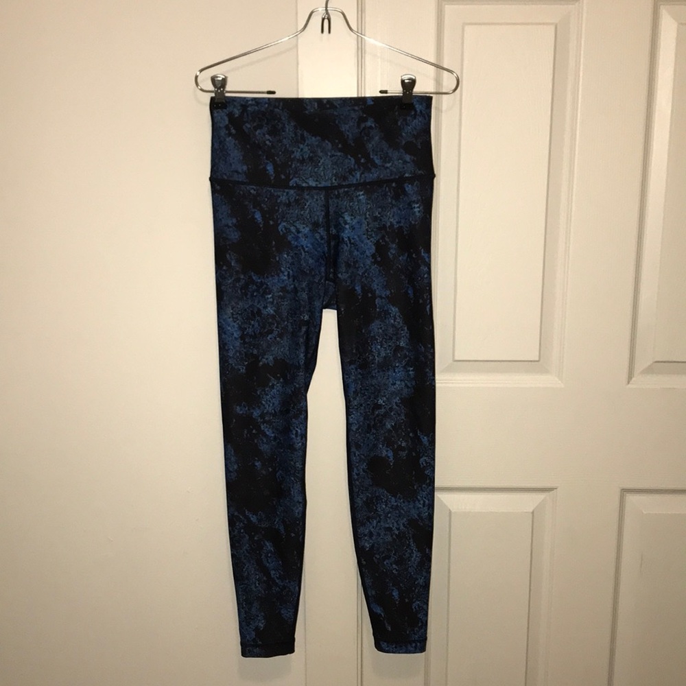 With - Tone It Up leggings size L